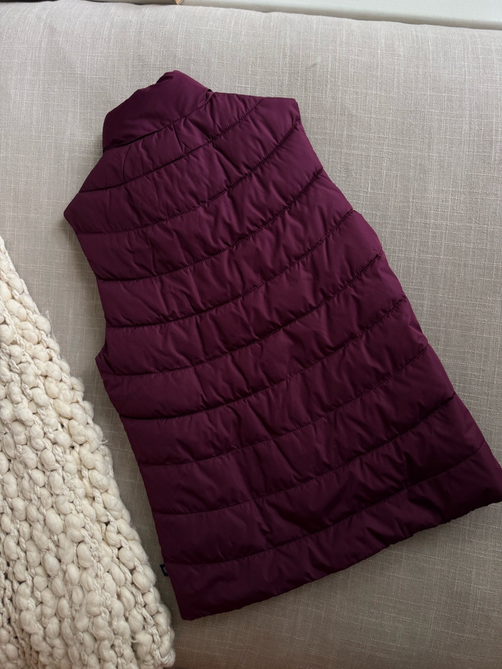 Gap Puffer Vest - Picture 3 of 3